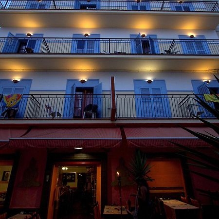 Hostal Ferrer San Antonio  Exterior photo